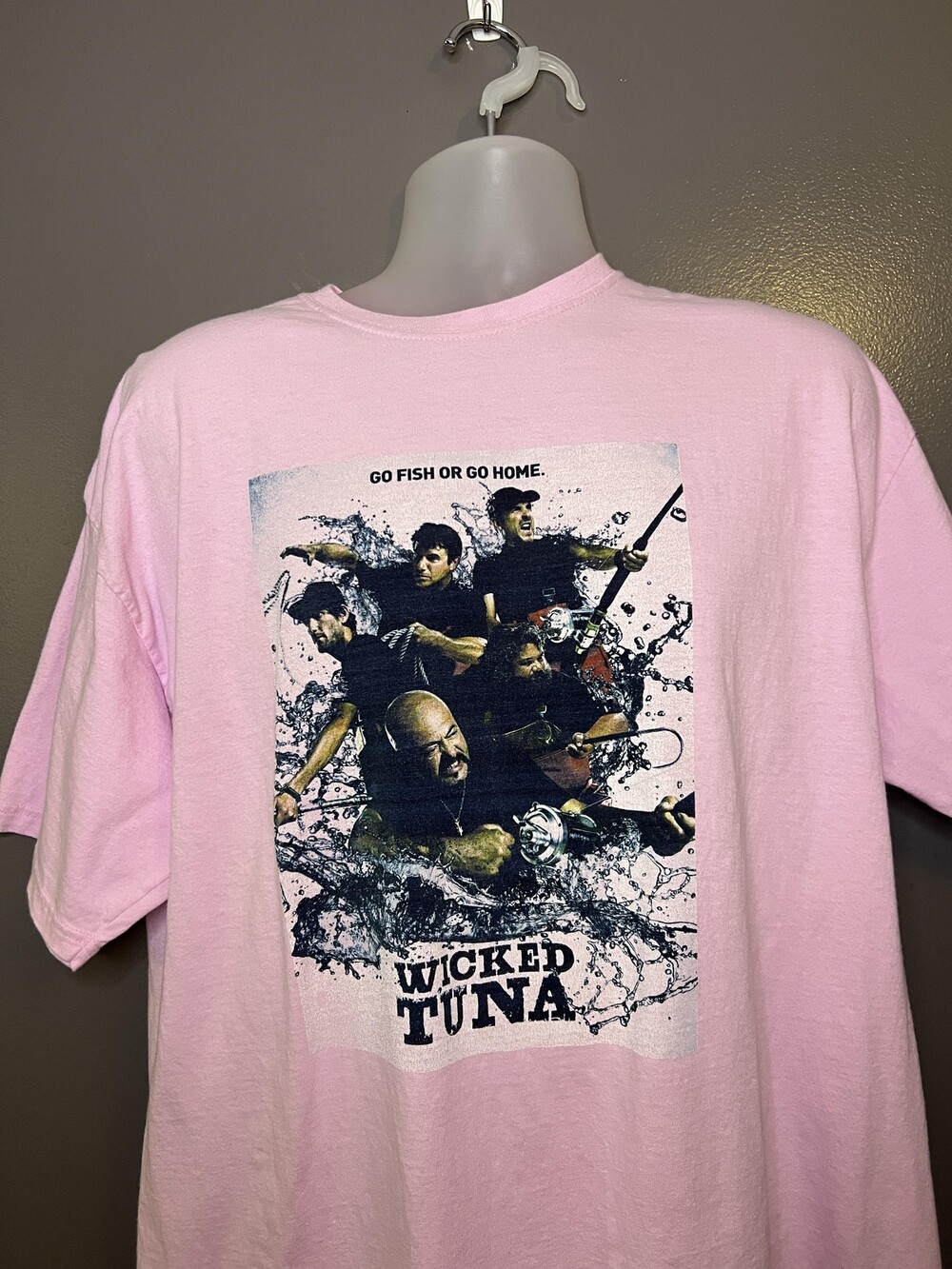 Wicked Tuna Shirt Mens 2XL Pink Go Fish Or Go Home Graphic Tee TV Show Fishing